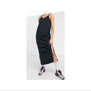 NWOT Nike Black WMNS Jersey Midi Dress